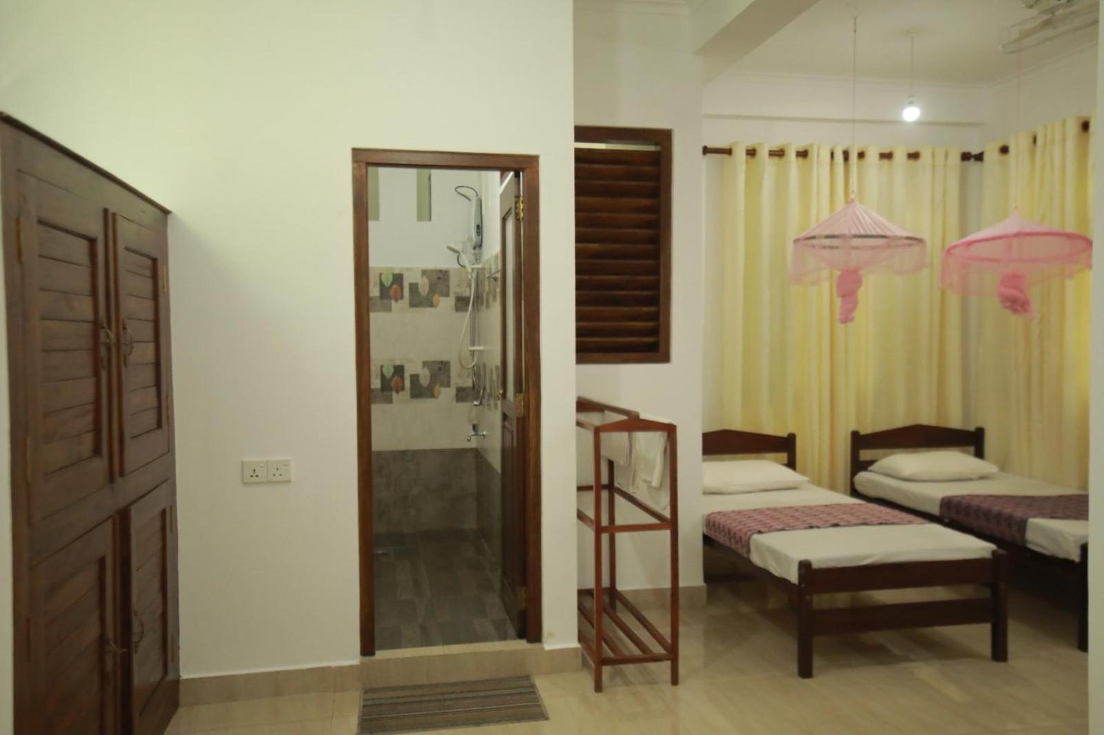 Renuka Inn Kandy Extérieur photo